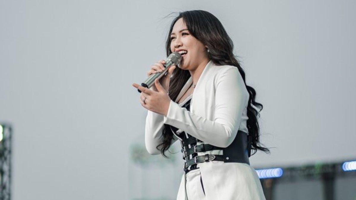 Potret Happy Asmara yang dikabarkan sedang hamil.