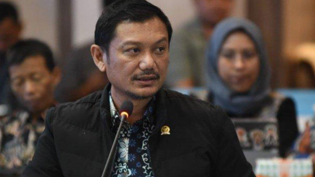 PREMAN BERKEDOK ORMAS - Potret Indrajaya, anggota Komisi II DPR RI periode 2024-2029 dari fraksi PKB. Simak sosok Indrajaya yang mendukung langkah Kementerian Dalam Negeri RI (Kemendagri) untuk mencabut status organisasi masyarakat (ormas) yang terlibat aksi premanisme.