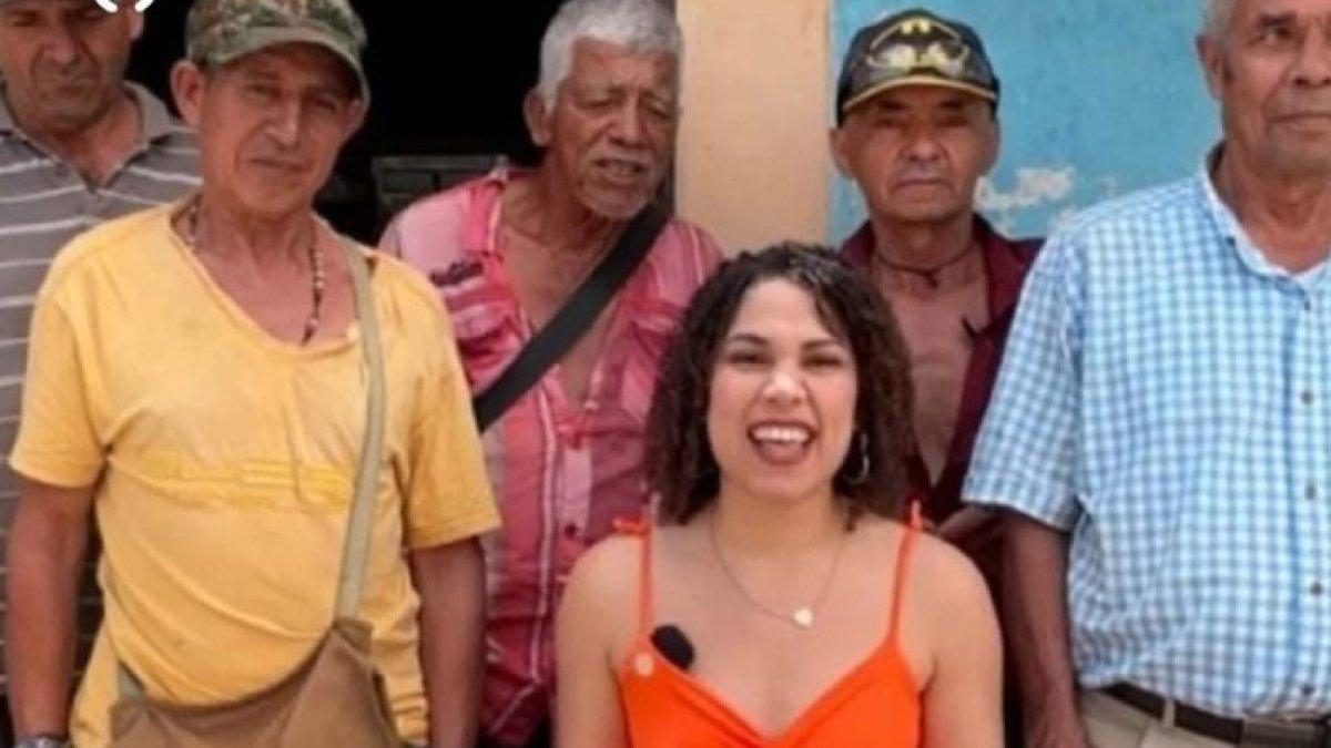 Potret Lina saat bersama 7 kekasihnya yang sudah kakek-kakek.