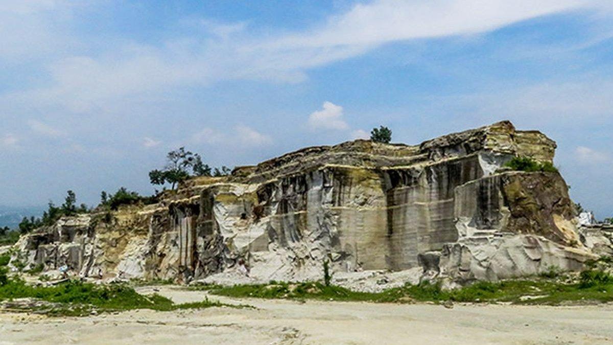 WISATA TEBING BREKSI: Potret Tebing Breksi