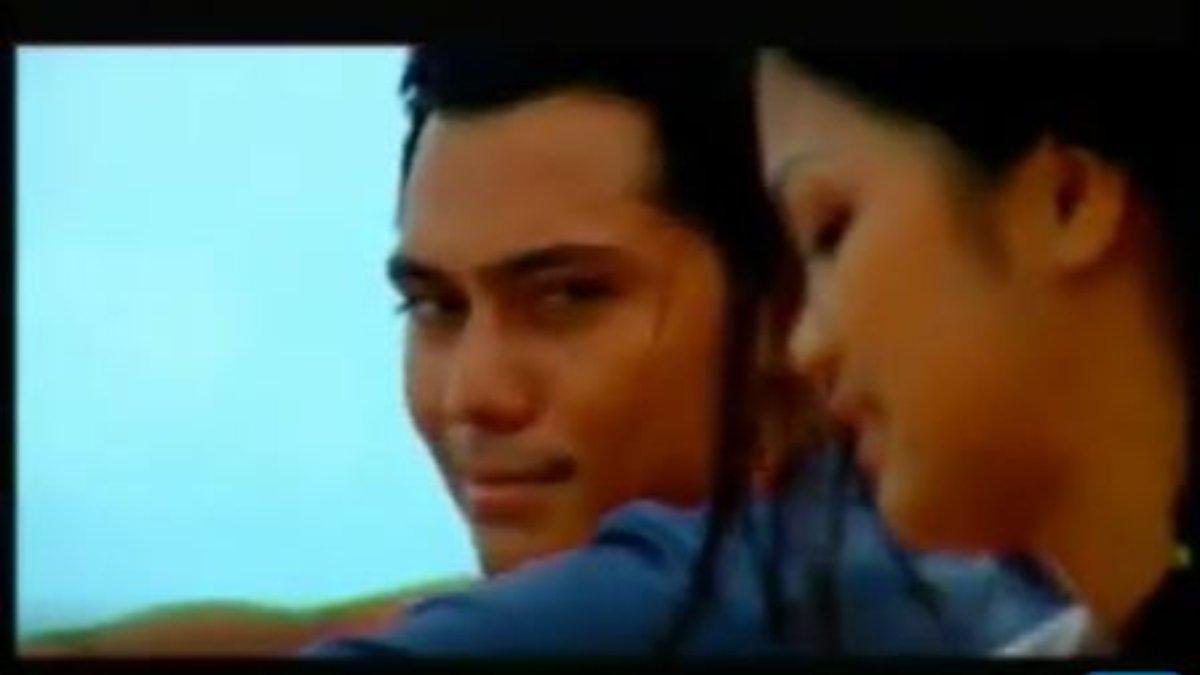 TIPI JABRIK - Potret Tipi Jabrik saat bermain di film 100 Persen Sari yang rilis tahun 2003.