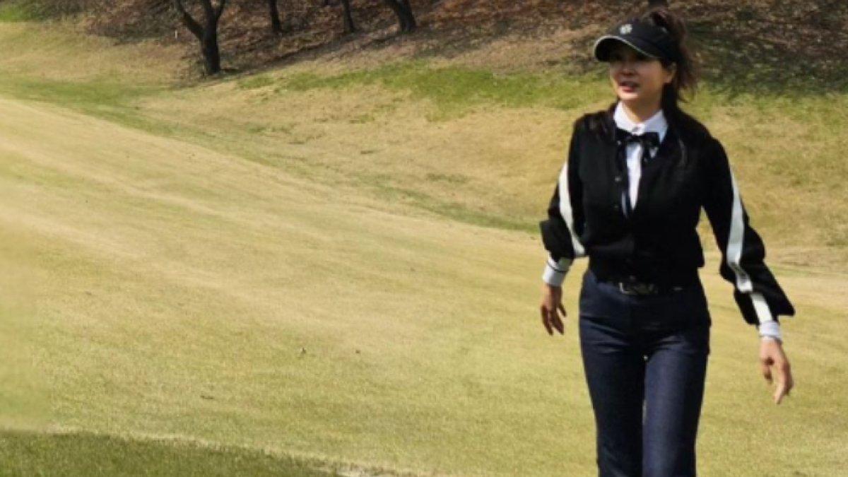 Potret awet muda Cha Young Joo