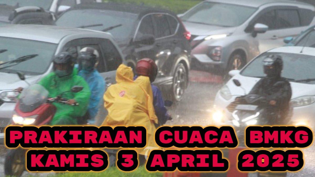 PRAKIRAAN CUACA - Motor yang di tumpangi tiga orang melawan arus di tengah derasnya hujan angin yang menguyur kawasan HI, Jalan MH Thamrin, Menteng, Jakarta Pusat, Rabu (14/4/2021). Sejumlah wilayah di Indonesia diperkirakan akan mengalami cuaca yang cukup ekstrem pada Kamis, 3 April 2025