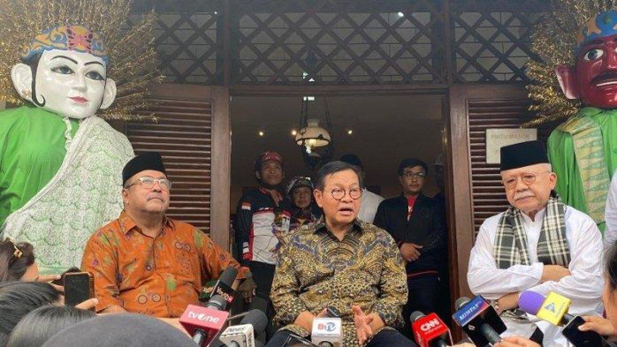 Cagub Jakarta Pramono Anung bersama cawagubnya Rano Karno bertemu Mantan Gubernur DKI Jakarta 2007-2012 Fauzi Bowo di Museum Muhammad Thamrin Jakarta Pusat, Selasa (3/9/2024).