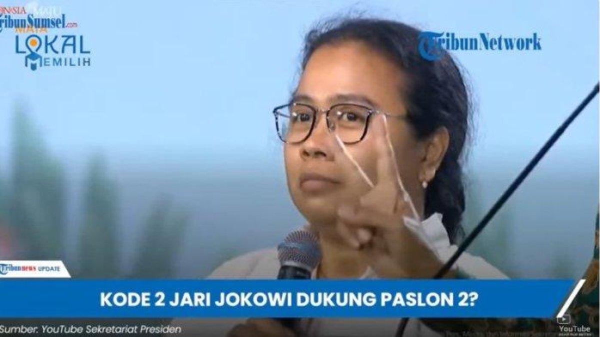 Presiden Jokowi sempat mengacungkan dua jari di momen kuis Pancasila.