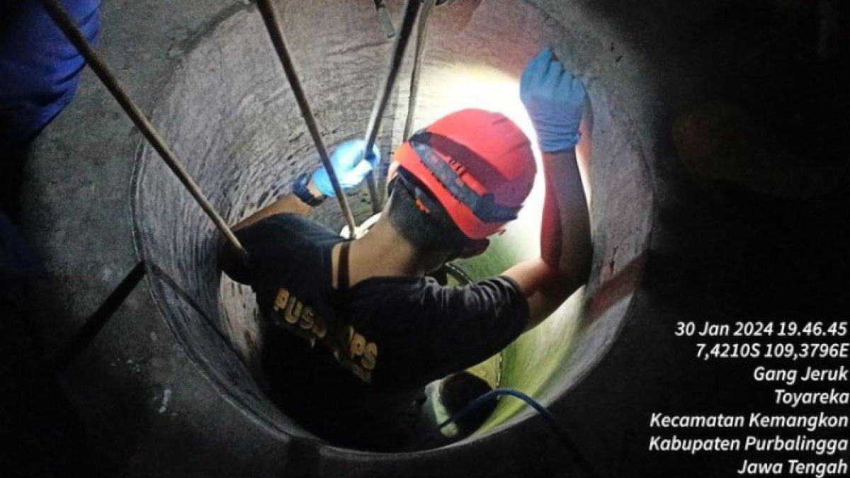 Fakta-fakta baru terkait pria berinisial EF (32) nekat terjun ke dalam sumur di Purbalingga, Jawa Tengah, Selasa (30/1/2024) sore.