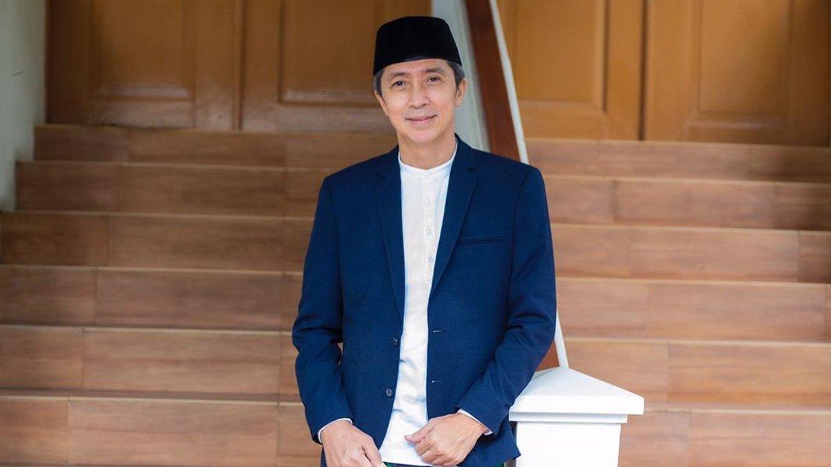 Dedie Abdu Rachim bersama istrinya.