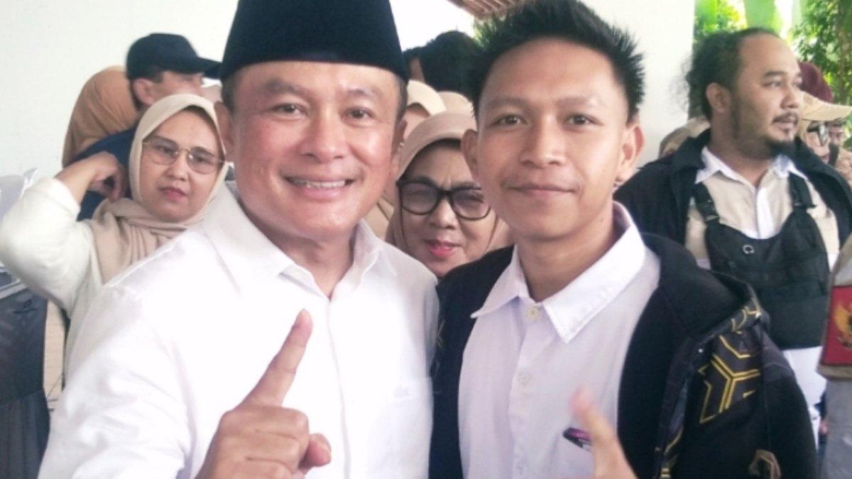 Profil Dian Rachmat Yanuar (kanan).