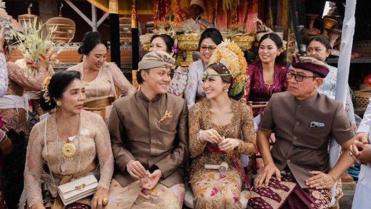 Prosesi Mepamit Mahalini dan Rizky Febian