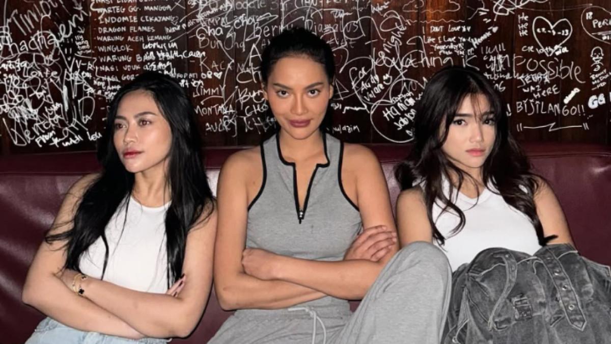 PERSAHABATAN - Potret Rachel Vennya, Erika Carlina, dan Fuji diambil dari Instagram pada Kamis (24/7/2025). Ketiganya bersahabat dekat meski terpaut perbedaan usia yang cukup jauh.