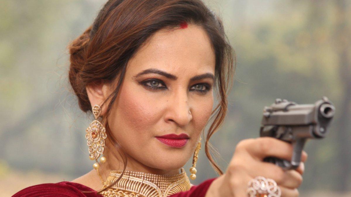Pesona Rakshanda Khan.