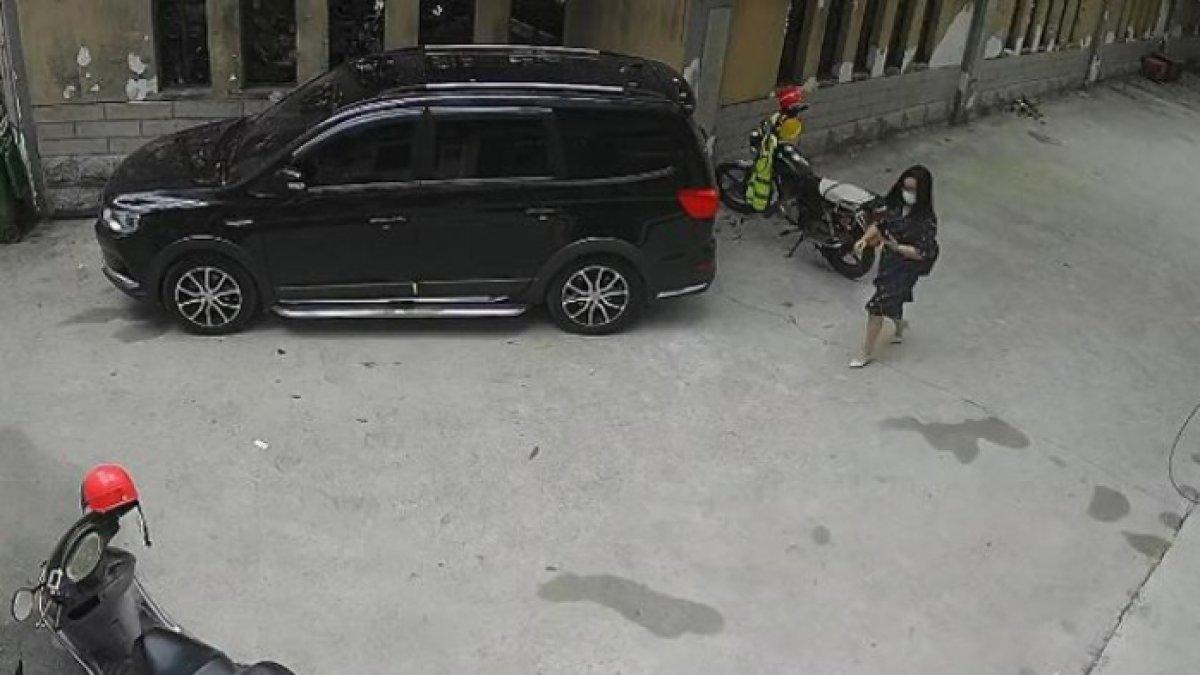Rekaman CCTV yang menunjukkan kehadiran sang wanita muda.
