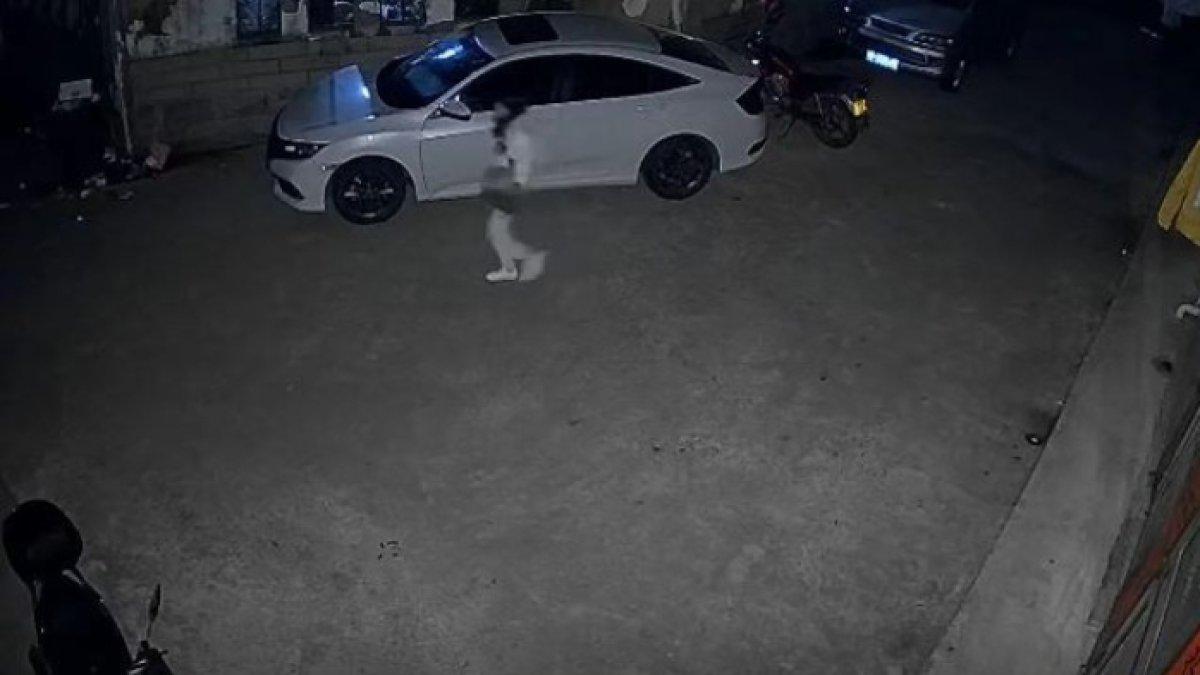 Rekaman CCTV yang menunjukkan kehadiran sang wanita muda.