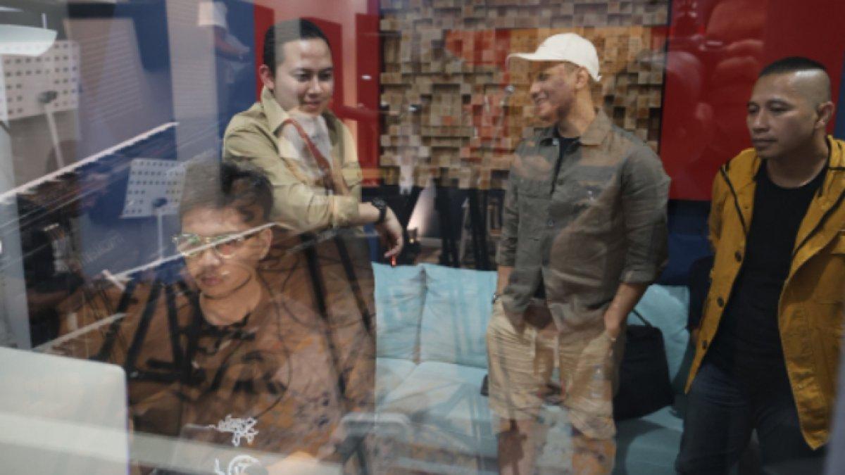 Rizky Irmansyah, ajudan Prabowo Subianto garap projek musik bareng The Rain