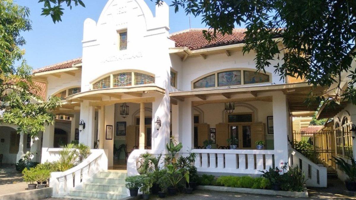 WISATA DI GOMBONG - Potret Museum Roemah Martha Tilaar disadur dari Kompas.com pada Kamis (20/3/2025). Roemah Martha Tilaar terletak di Gombong, Kebumen, Jawa Tengah.