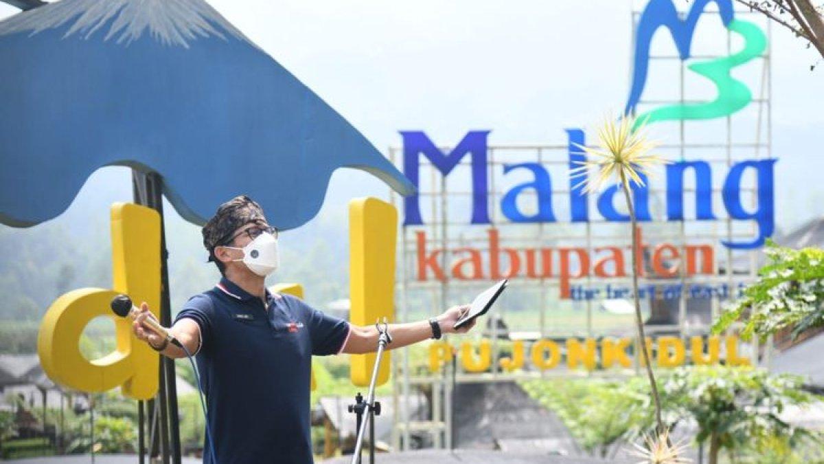 WISATA MALANG: Sandiaga Uno saat berada di desa wisata Pujon Kidul, Malang, Sabtu (22/5/2021)