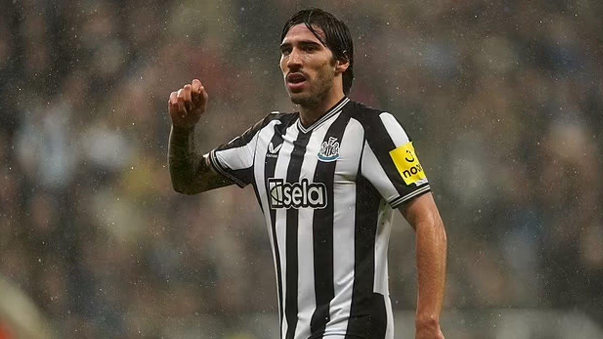 Sandro Tonali saat masih bermain di Newscastle