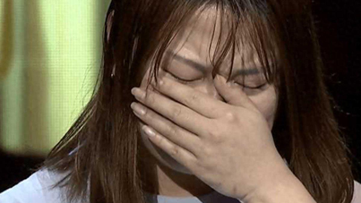 Sang ibu memutuskan untuk berperang secara pribadi untuk mencegah masa depan putrinya dirusak oleh
pembohong itu.