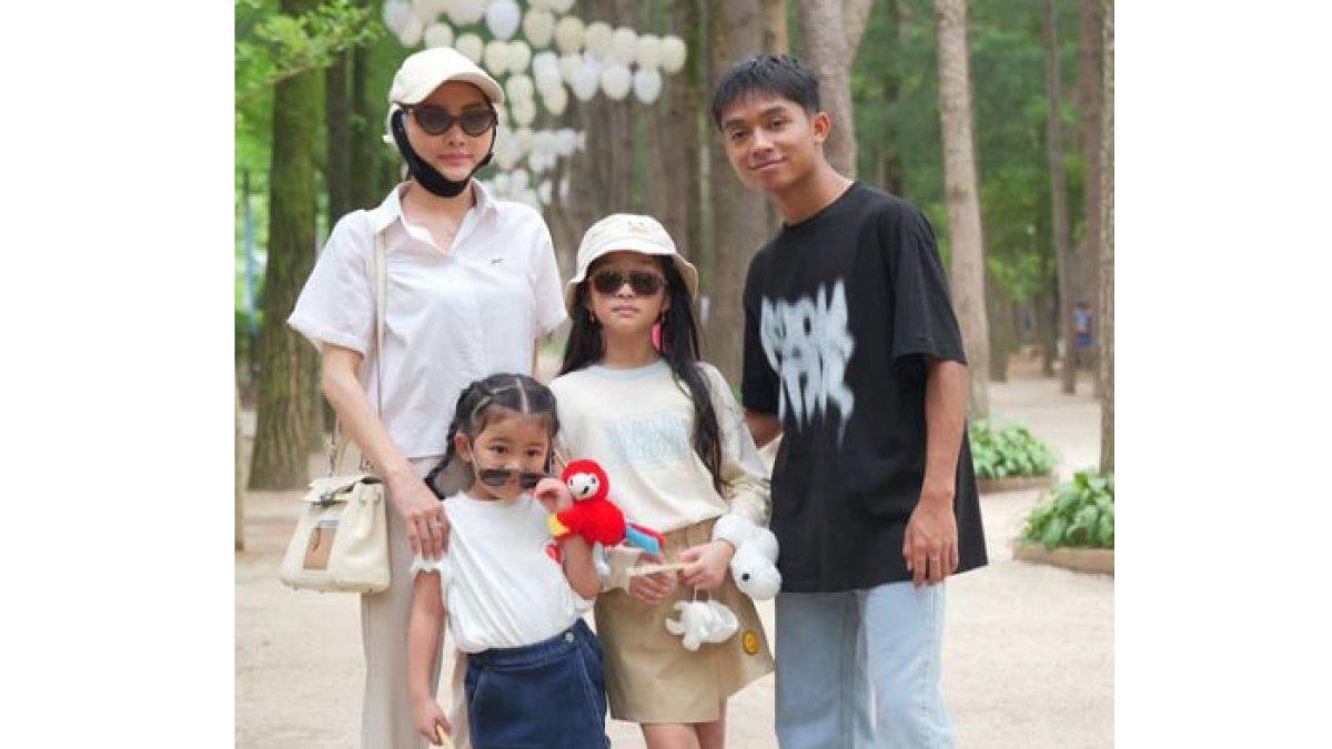 Sarwendah dan anak-anaknya
