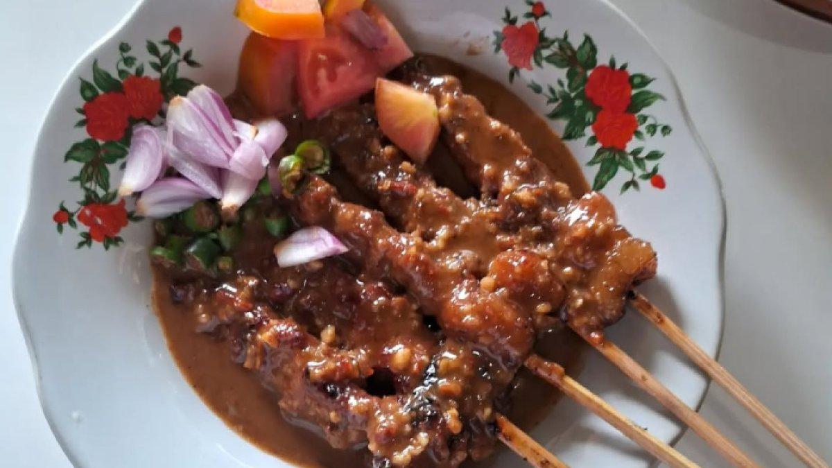 REKOMENDASI KULINER LEZAT: