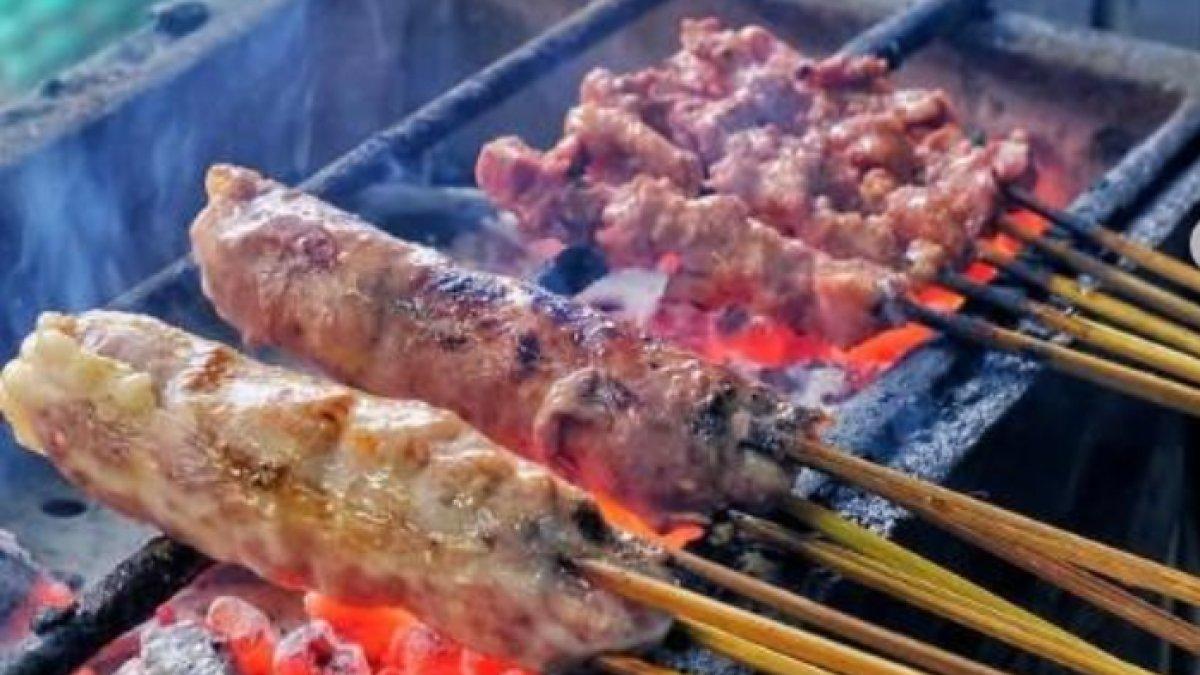 KULINER KHAS SOLO: Sate Buntel Tambak Segaran
