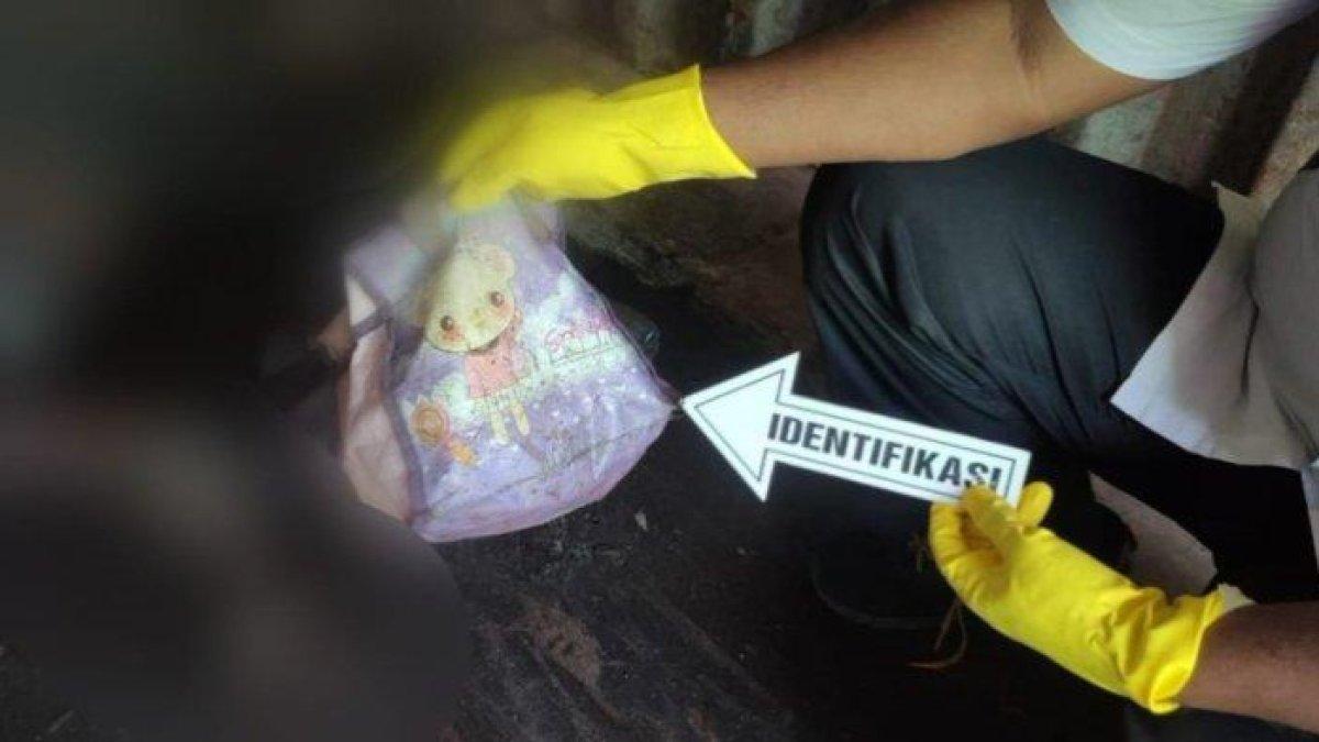 Sebuah tas ditemukan dekat mayat wanita di dalam peti kemas kosong di Pelabuhan Tanjung Priok