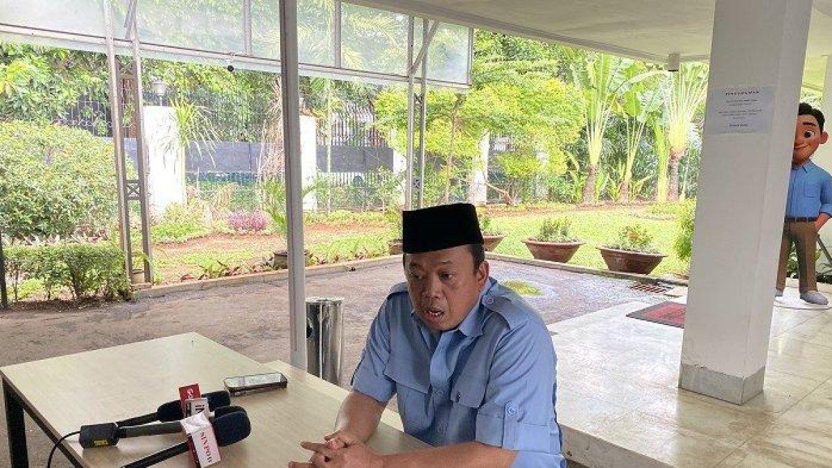 Sekretaris TKN Prabowo-Gibran, Nusron Wahid di media center Prabowo-Gibran, Jakarta.
Artikel ini telah tayang di Tribunnews.com dengan judul TKN Bantah Program Makan Siang dan Susu Gratis Hanya Prank, Sebut Sejak Awal Janji Terealisasi 2029, https://www.tribunnews.com/mata-lokal-memilih/2024/02/16/tkn-bantah-program-makan-siang-dan-susu-gratis-hanya-prank-sebut-sejak-awal-janji-terealisasi-2029.
Penulis: Igman Ibrahim
Editor: Malvyandie Haryadi