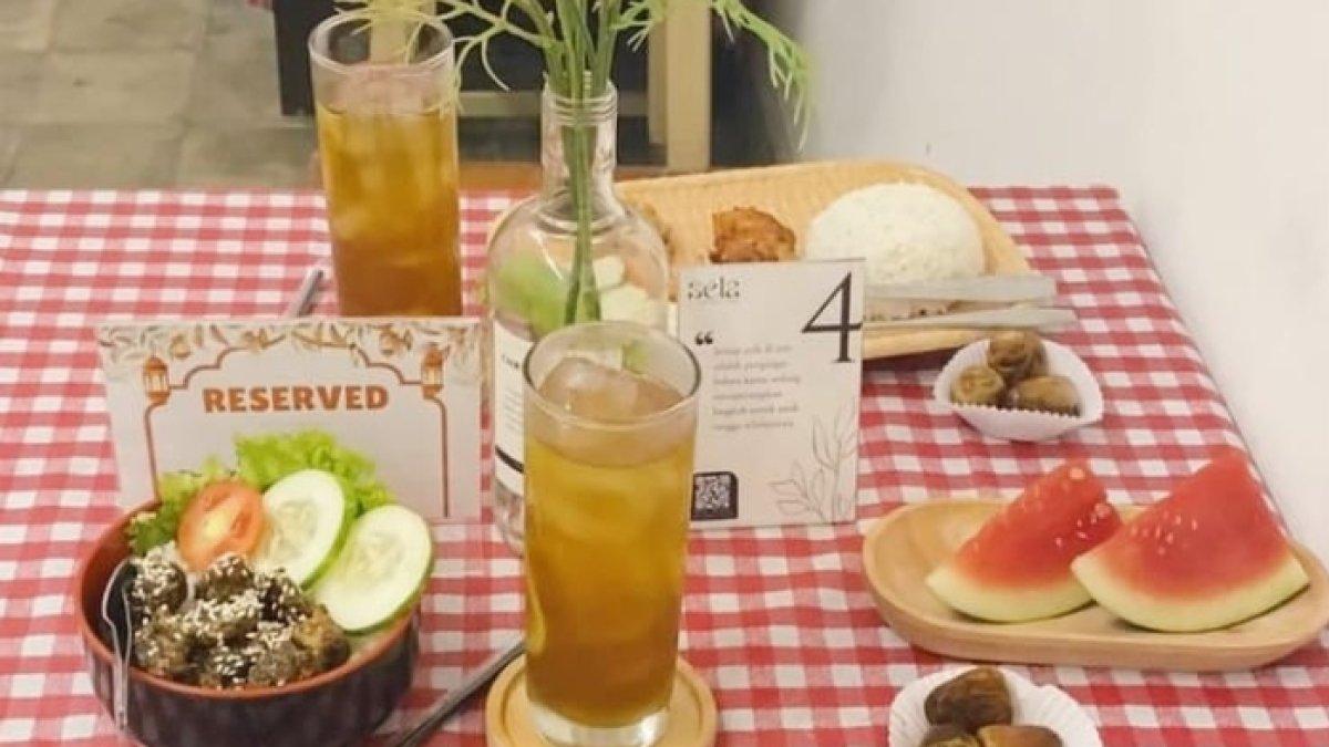 REKOMEDASI TEMPAT NONGKRONG: Menikmati hidangan lezat dengan suasana hangat di Sela Cafe Studio
