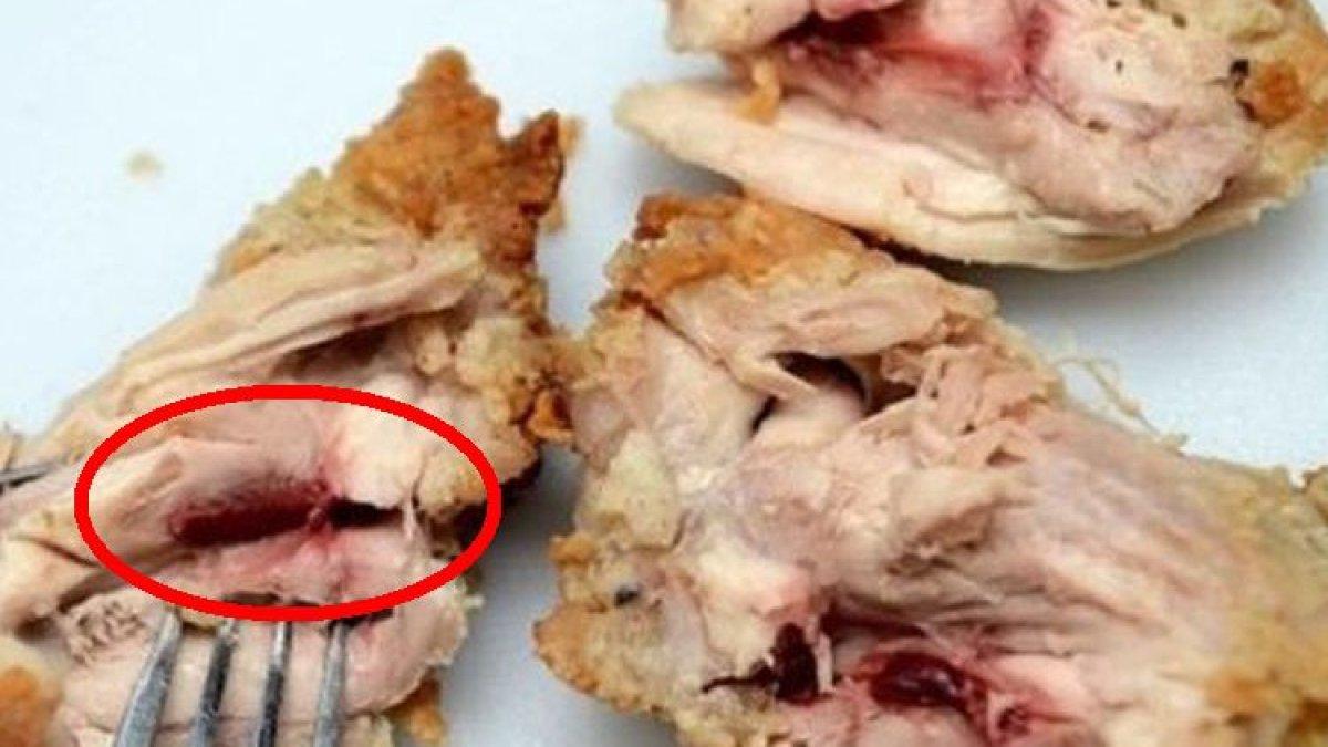 Selama Ini Salah Paham, Cairan Merah di Daging Ayam Ternyata Bukan Darah.