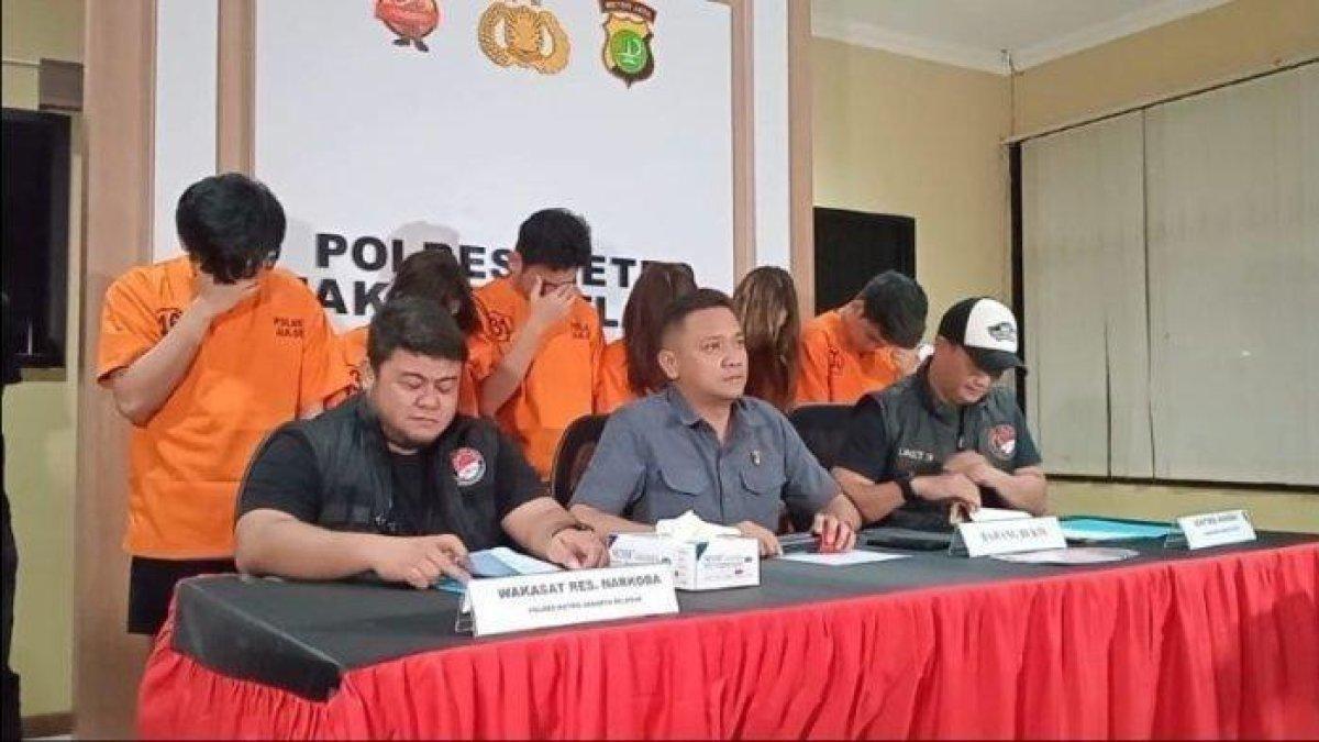 Selebgram Chandrika Chika Saat Ditahan Polres Metro Jakarta Selatan