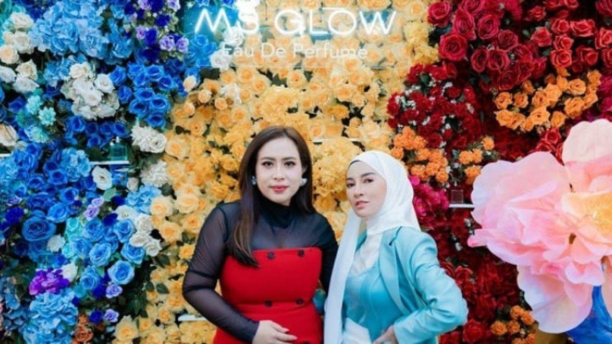 Shandy Purnamasari dan Maharani Kemala Dewi, dua bos MS Glow yang diduga pecah kongsi.