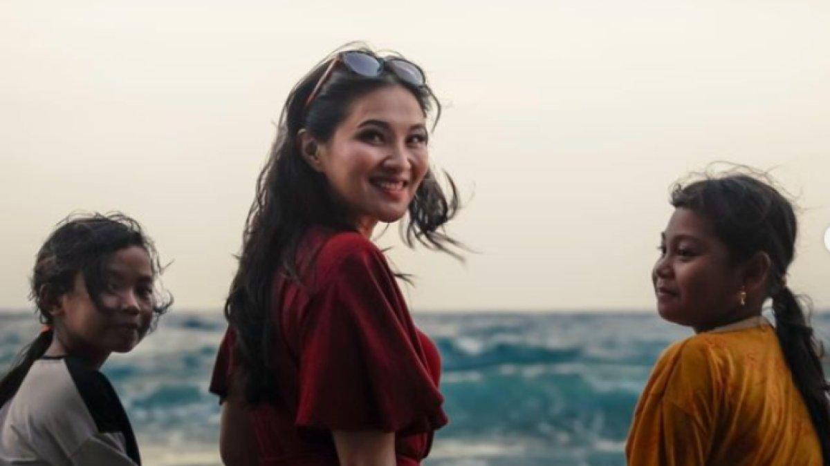 Sherly Tjoanda istri Benny Laos yang diusulkan menggantikan suami menjadi Cagub di Pilkada Maluku Utara.