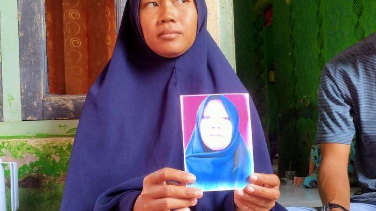 Sima (31), adik korban pembunuhan berinisial R (47), warga Desa Cangkoak, Kecamatan Dukupuntang, Kabupaten Cirebon, Senin (27/11/2023).