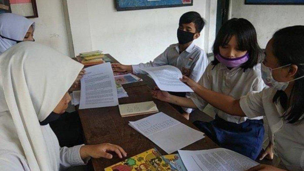 Simak 10 kunci jawaban soal essay Pendidikan Agama Islam (PAI) SMP/MTs Kelas 9