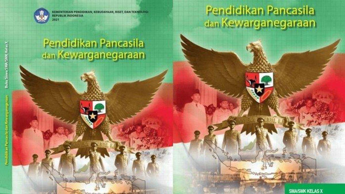 Jawaban 'Jelaskan bagaimana hubungan antara norma dengan hukum!' yang tersaji dalam Pendidikan Pancasila Kelas 10 halaman 89 Kurikulum Merdeka.