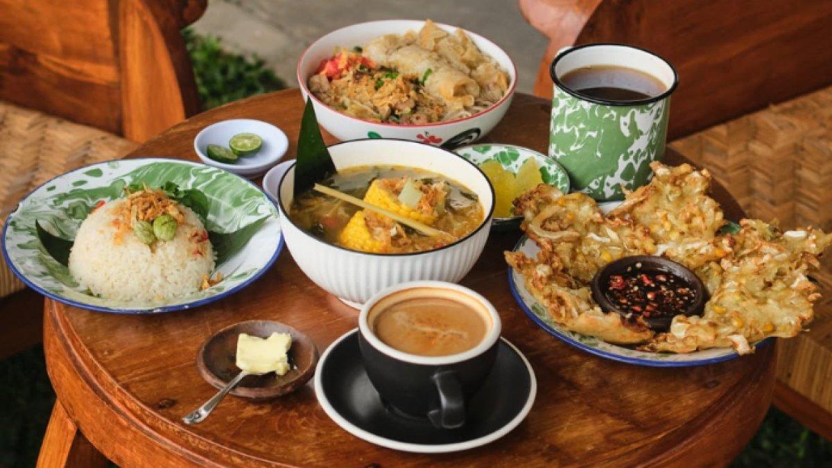 REKOMENDASI TEMPAT BUKBER: Hangatnya kopi, nikmatnya hidangan tradisional!