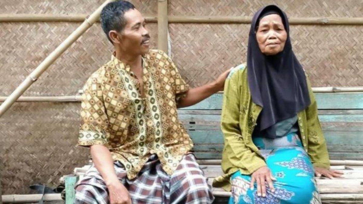 Sosok Mbah Tun, lansia buta huruf di Demak, Jawa Tengah yang nyaris kehilangan sawah setelah ditipu diminta cap jempol oleh Mustofa, mafia tanah