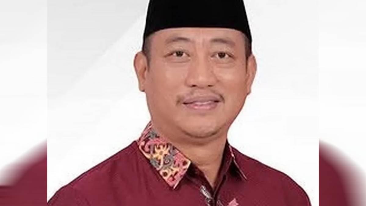 BUPATI SUKAMARA - Sosok dan profil Masduki bupati Sukamara yang dilantik Prabowo pada Kamis (20/2/2025).