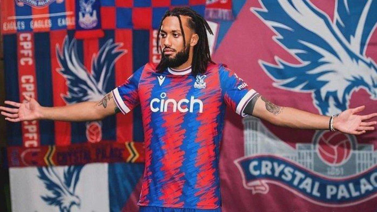 Sosok pemain Jairo Riedewald.