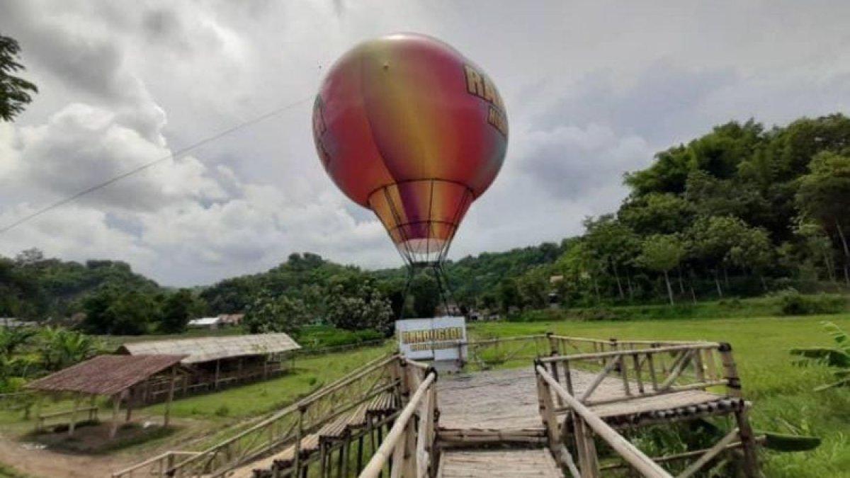 WISATA MAGETAN: Spot Balon Udara di Randugede Hidden Paradise Magetan