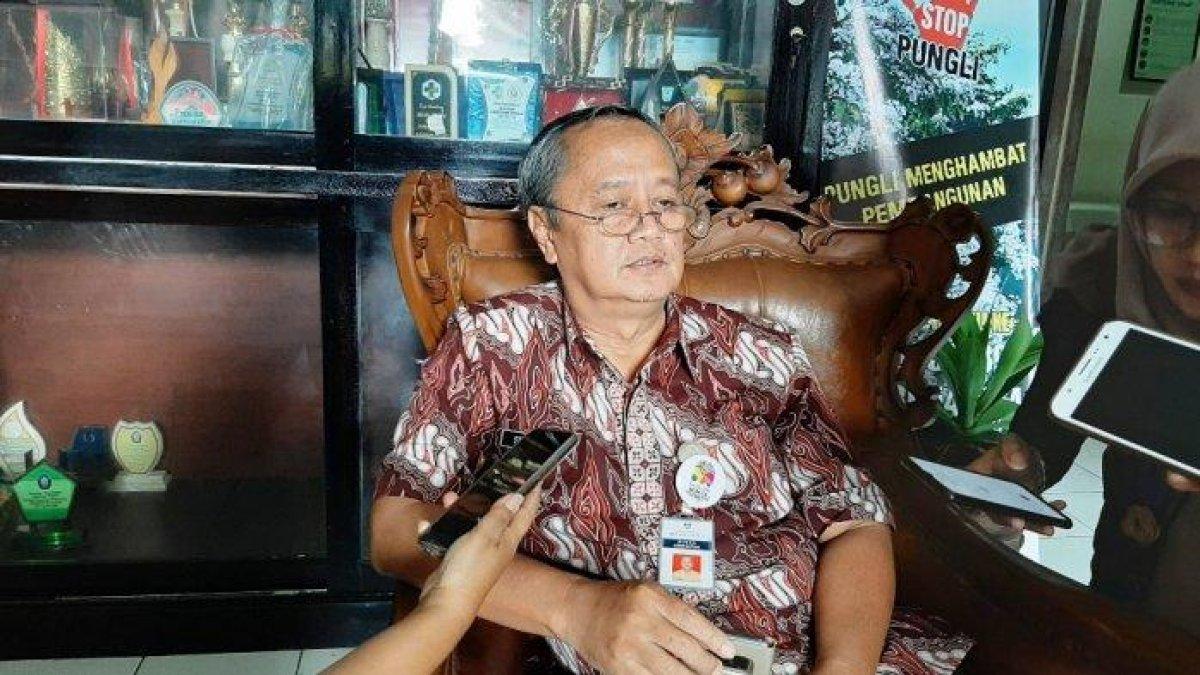 SRI HARSO - Sri Harso saat masih menjabat Kepala Dinas Kesehatan Kota Magelang. Sri Harso mengkonfirmasi, tidak ada kasus corona virus atau Covid-19 di Kota Magelang, Selasa (10/3/2020) di Kantor Dinas Kesehatan Kota Magelang.