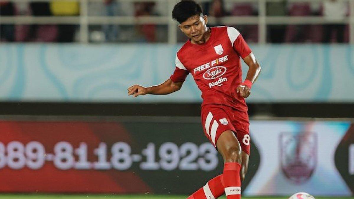 Striker belia Persis Solo, Arkhan Kaka.