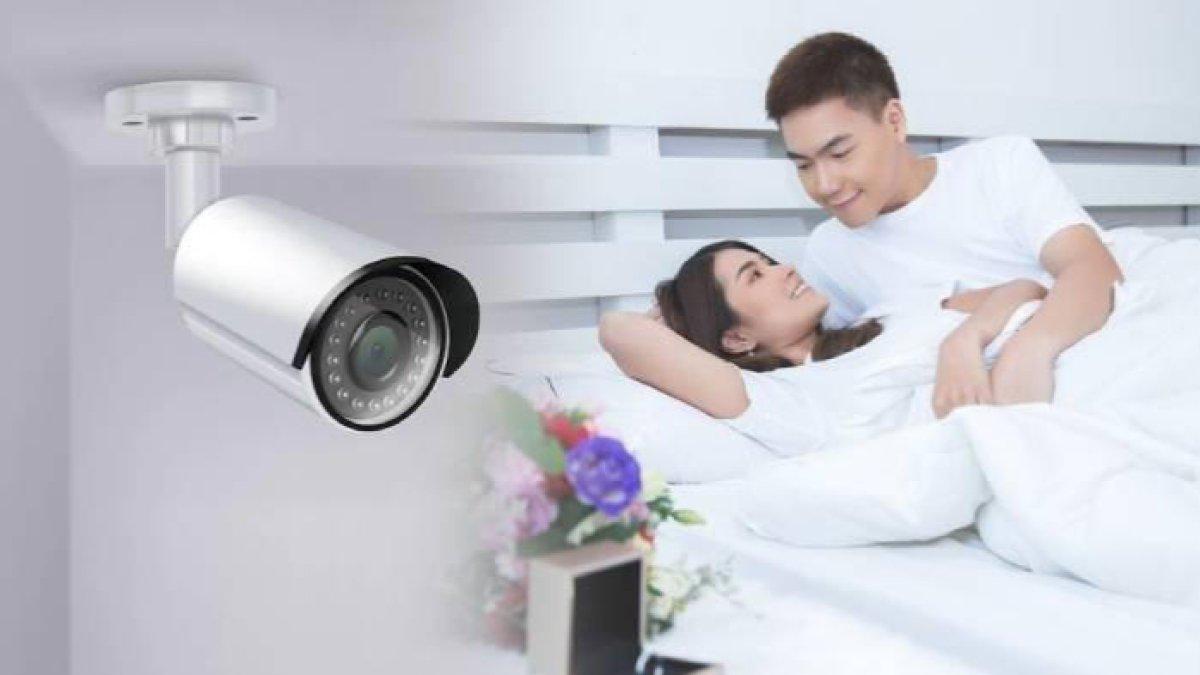 Suami pasang CCTV diam-diam, syok memergoki istrinya berzina dengan mantan kekasihnya.