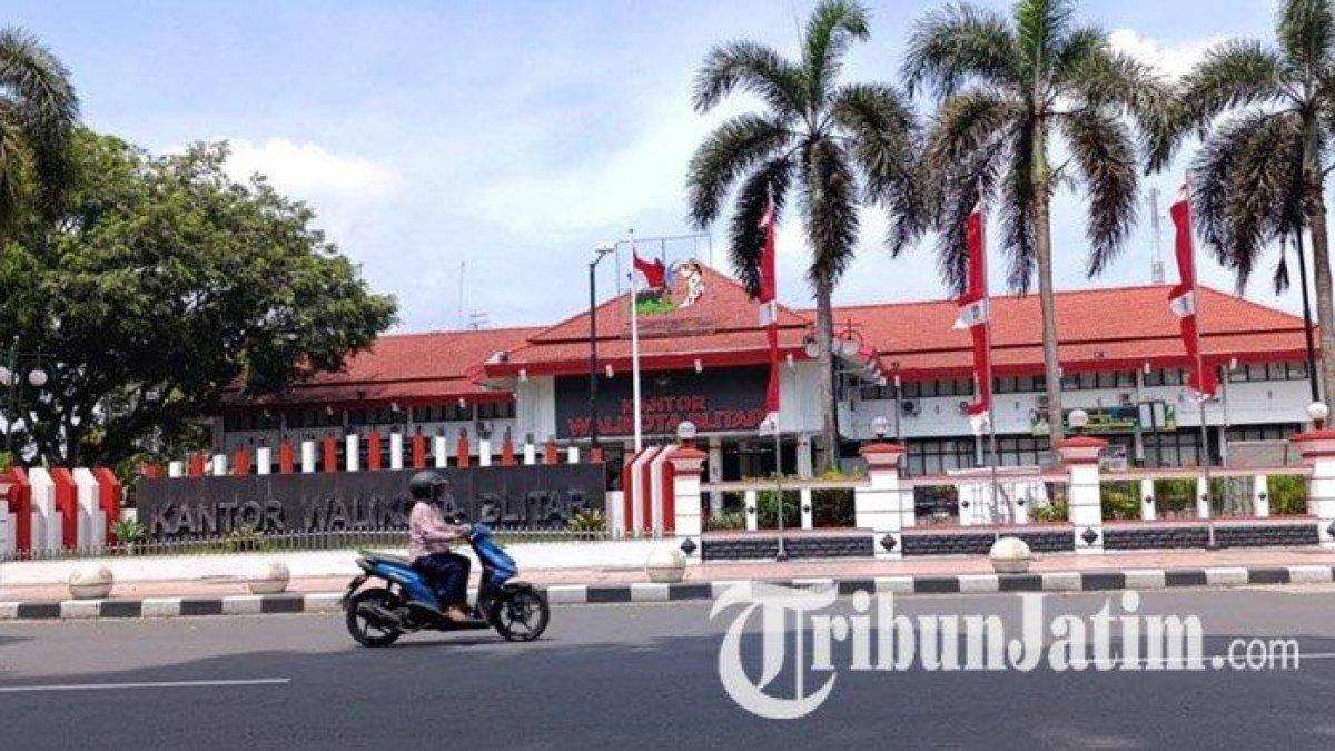 100 HARI KERJA - Suasana Kantor Wali Kota Blitar di Jalan Merdeka, Blitar, Jawa Timur, Sabtu (19/4/2025). Pemkot Blitar mengadakan program Kencan SAE pada tahun 2025.