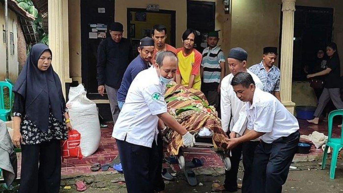 Suasana rumah duka anggota kelompok penyelenggar