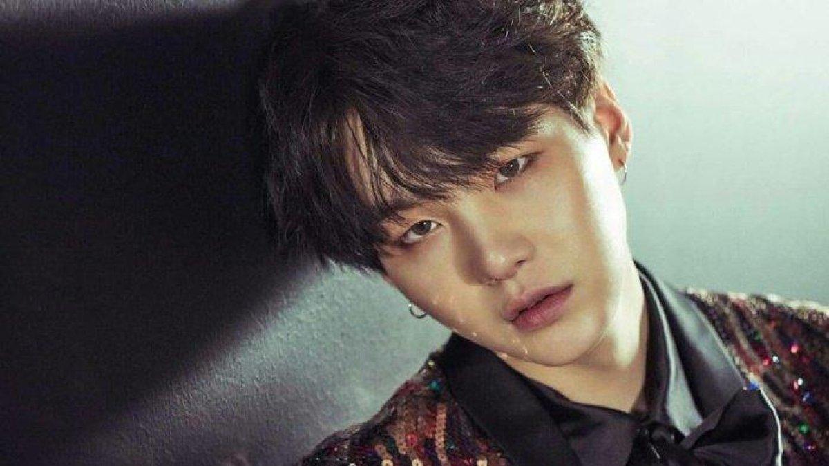 Suga mulai wamil pada 22 September 2023, BigHit Music minta penggemar tidak lakukan kunjungan di tempat tugas member BTS tersebut.