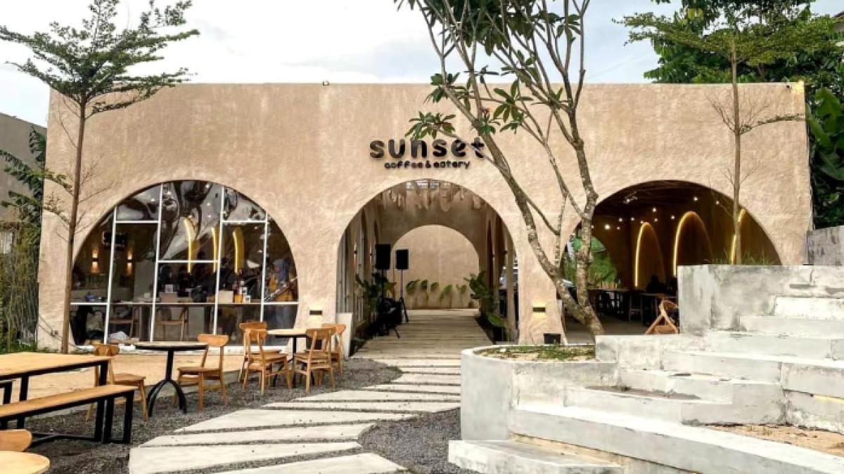 KULINER MENARIK - Potret Sunset Coffee & Eatery diambil dari Instagram pada Rabu (16/7/2025). Lokasinya berada di Jl. Nologaten, Condongcatur, Yogyakarta.
