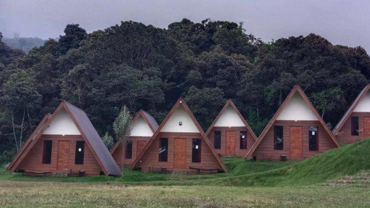 WISATA SAKURA HILLS - Supercamp Sakura Hills, yang Beralamat di Jalan Raya Matesih-Tawangmangu, Nomor 16, Desa Gondosuli Kidul, Kecamatan Tawangmangu, Kabupaten Karanganyar
