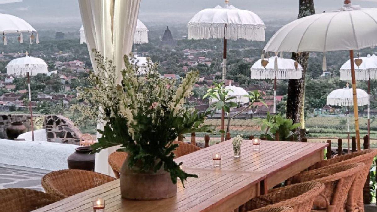 WISATA KULINER - Potret Suwatu by Mil&Bay disadur dari Kompas.com pada Kamis (3/4/2025). Suwatu by Mil&Bay berlokasi di Sumberwatu, Sambirejo, Prambanan, Kabupaten Sleman, Yogyakarta. 