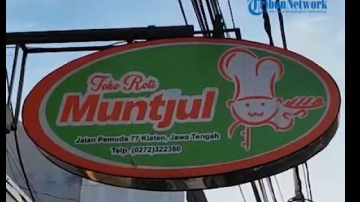 TOKO ROTI KLATEN - Toko Roti Muntjul di Klaten, berdiri sejak 1951.